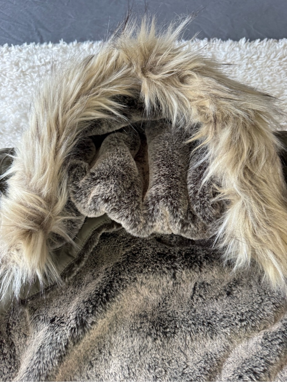 Hollister olive green sherpa-lined faux-fur trimmed hooded parka Size large - Picture 11 of 13